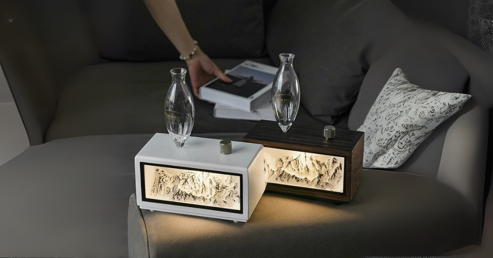 Charabanc Aroma logo