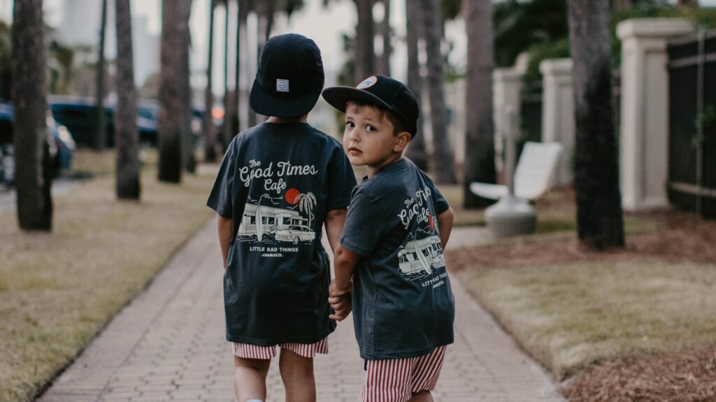 Little Rad Things logo